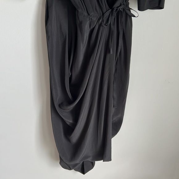 Cos Women's Black 3/4 Sleeve V Neck Midi Full Wrap 100% Silk Dress Size 8 - Picture 4 of 10